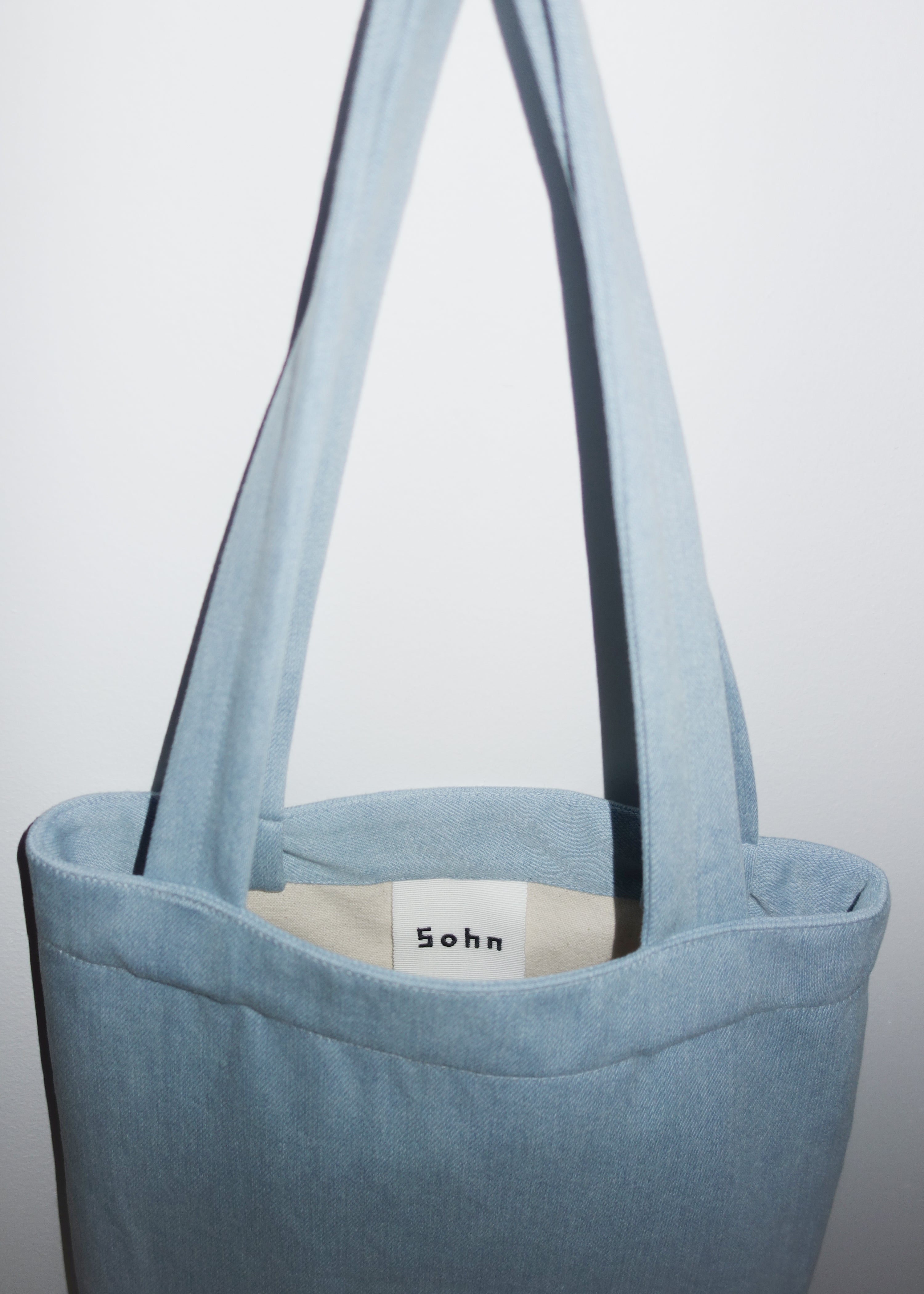 Right Hand Tote in Vintage Blue Denim