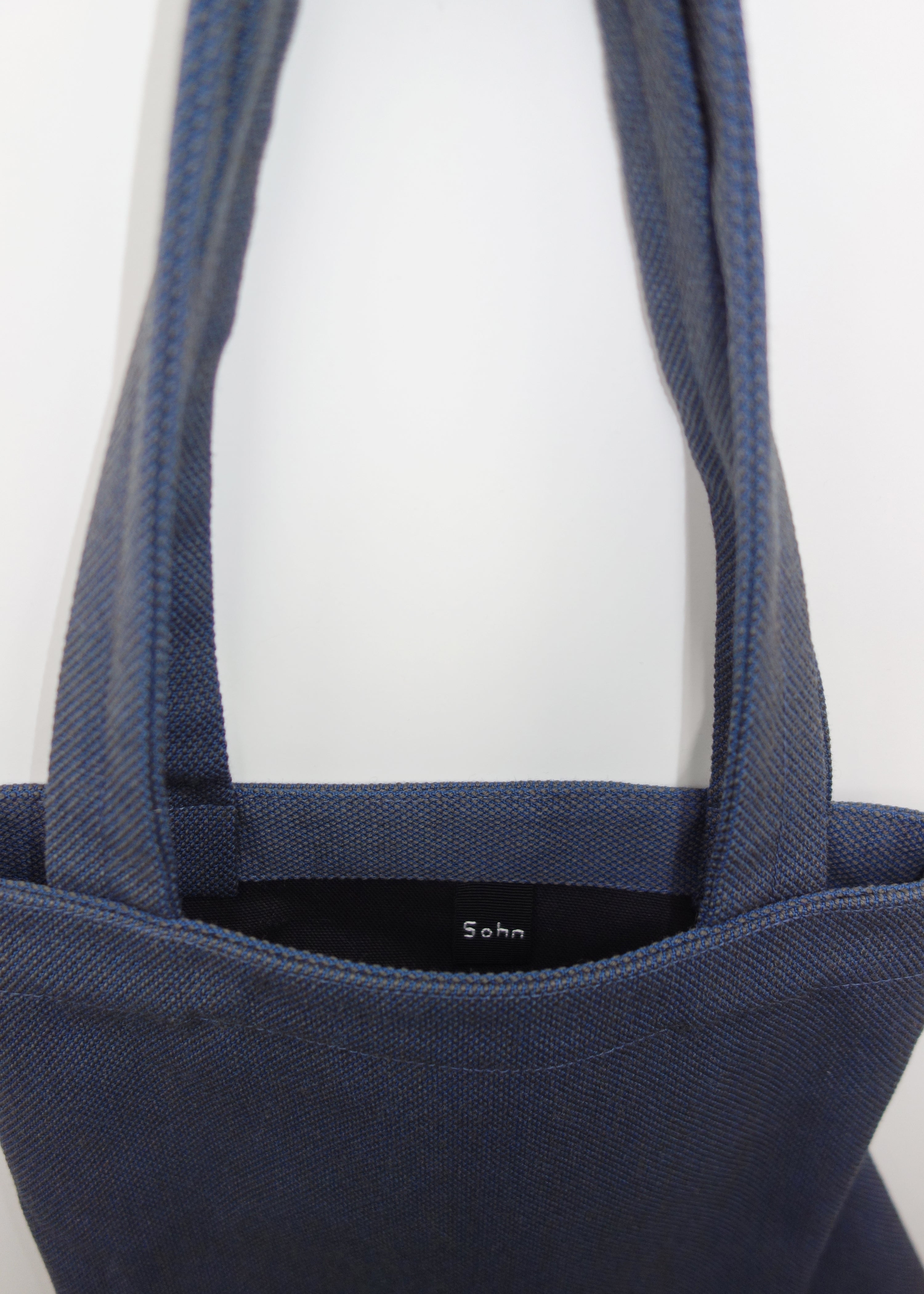Right Hand Tote in Blue Steelcut Wool